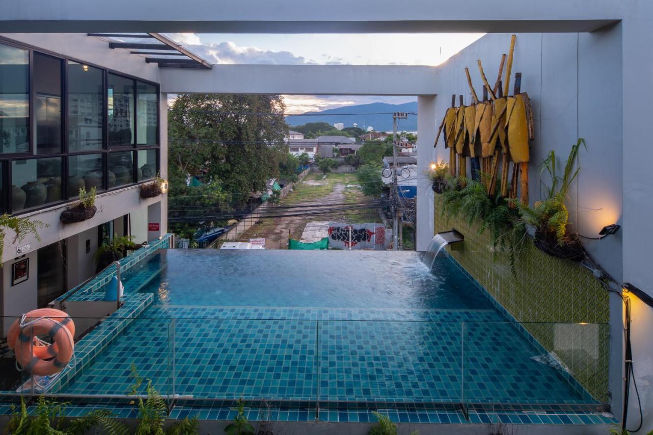 River Art Hotel Chiang Mai Zewnętrze zdjęcie
