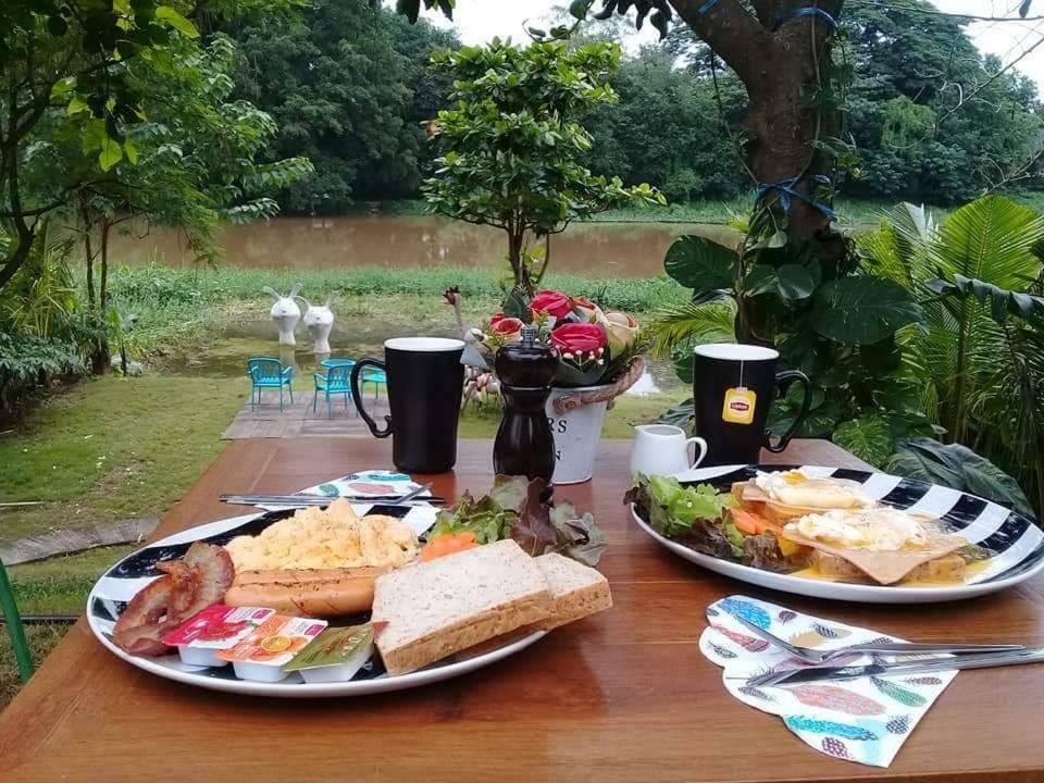 River Art Hotel Chiang Mai Zewnętrze zdjęcie