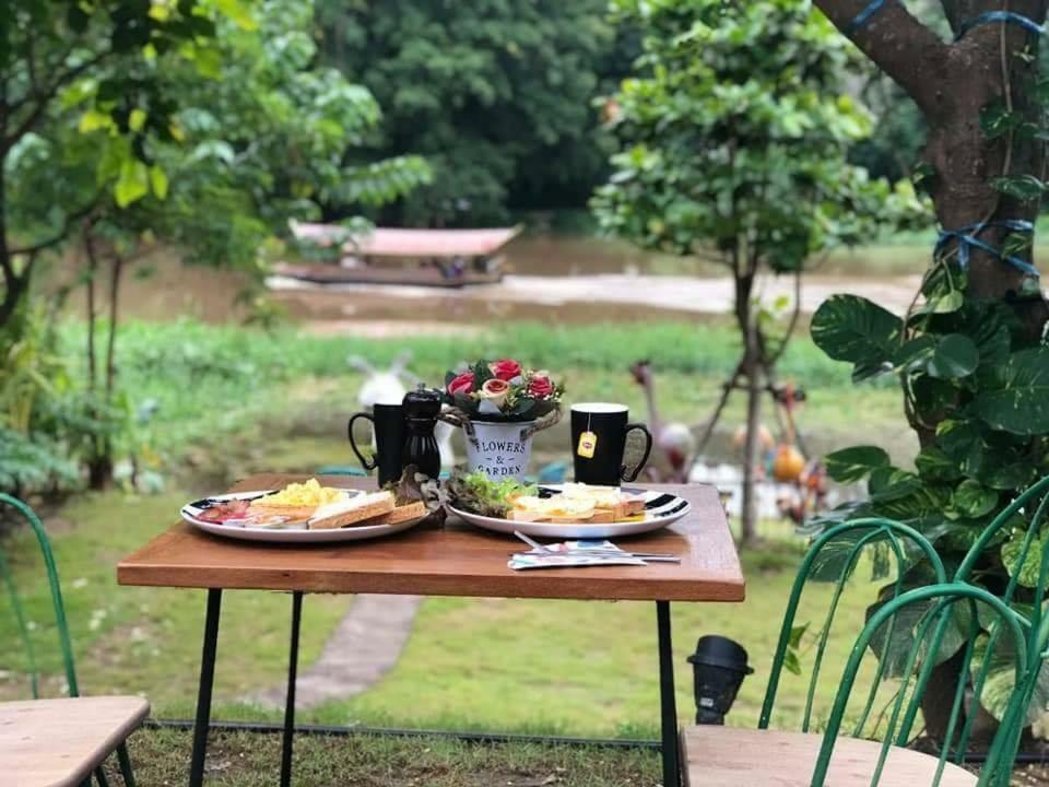 River Art Hotel Chiang Mai Zewnętrze zdjęcie